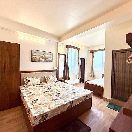 Yepplo Holiday Home - Complimentary Breakfast - 24 Hrs Caretaker & Power Backup Shillong Eksteriør bilde