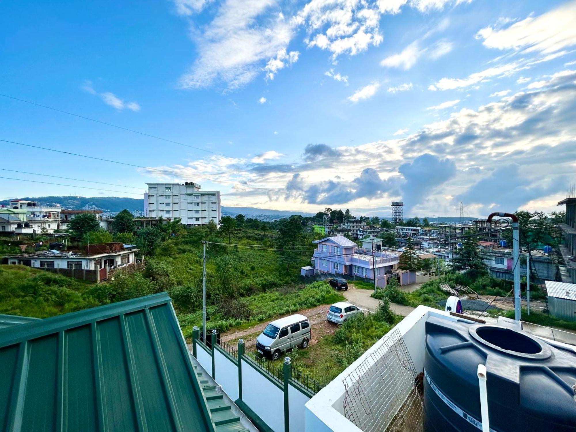 Yepplo Holiday Home - Complimentary Breakfast - 24 Hrs Caretaker & Power Backup Shillong Eksteriør bilde
