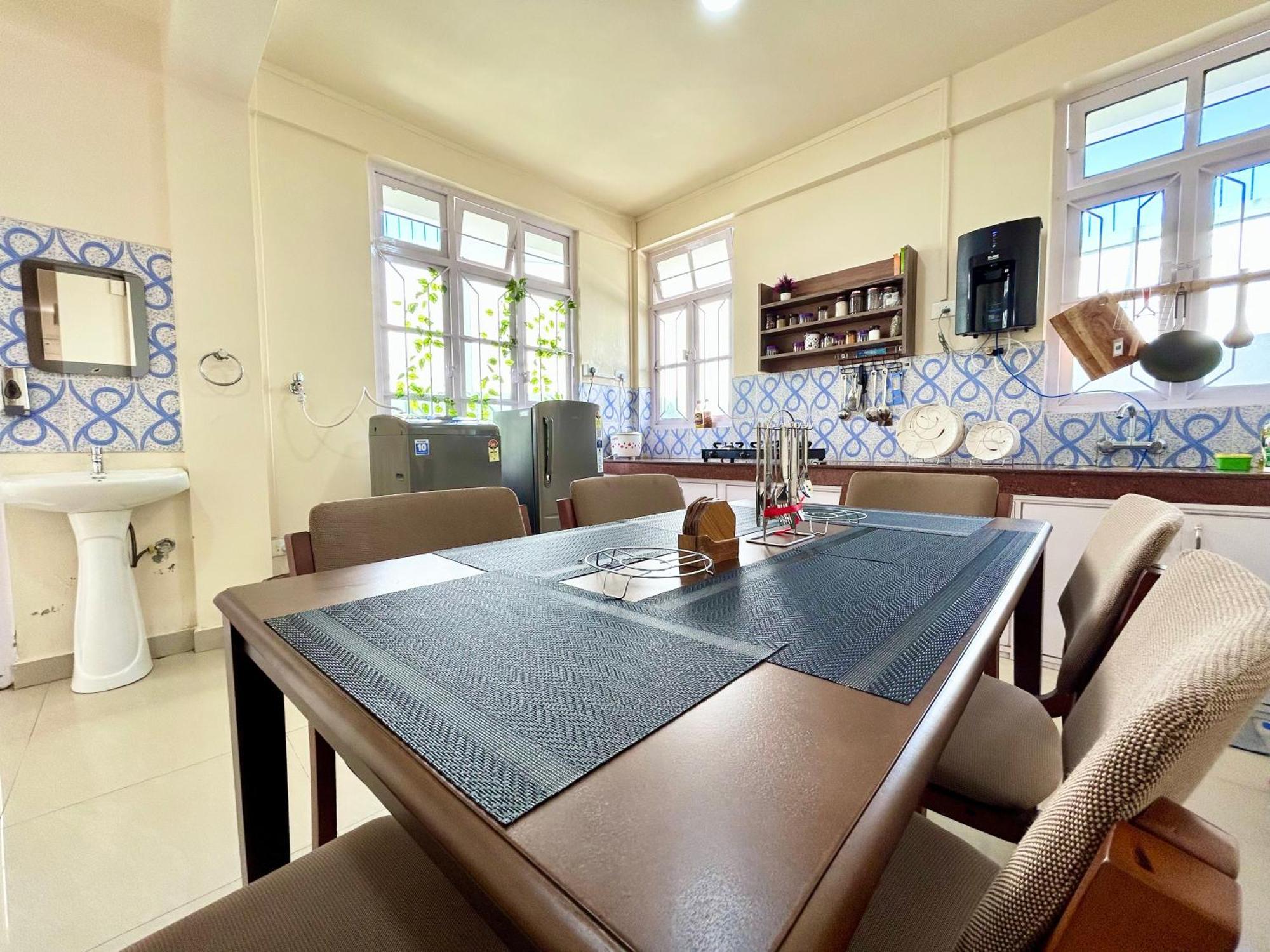 Yepplo Holiday Home - Complimentary Breakfast - 24 Hrs Caretaker & Power Backup Shillong Eksteriør bilde