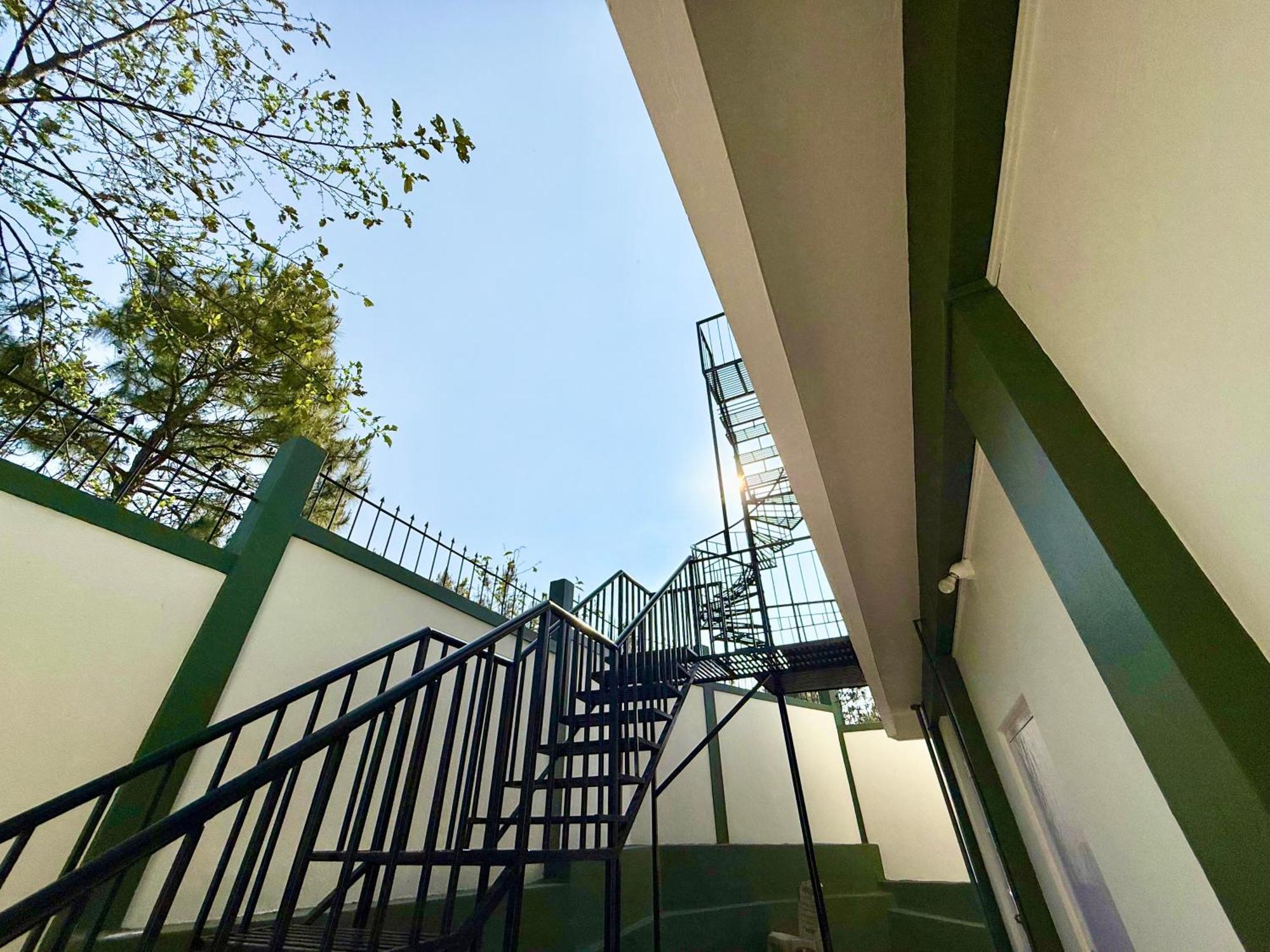 Yepplo Holiday Home - Complimentary Breakfast - 24 Hrs Caretaker & Power Backup Shillong Eksteriør bilde