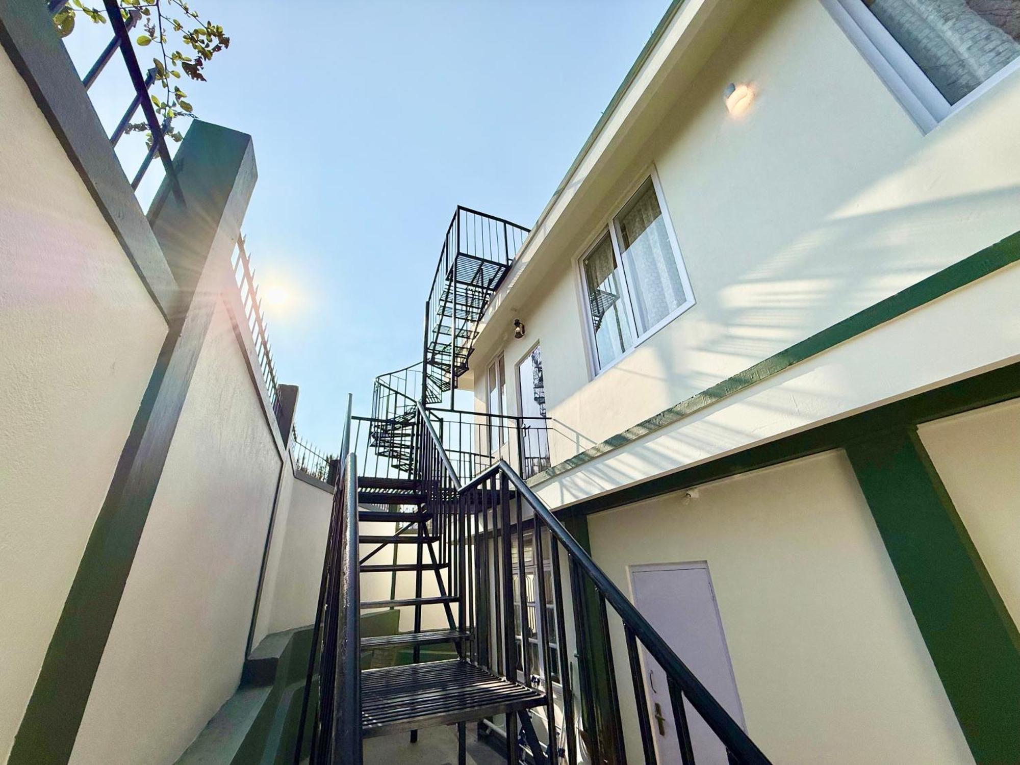 Yepplo Holiday Home - Complimentary Breakfast - 24 Hrs Caretaker & Power Backup Shillong Eksteriør bilde